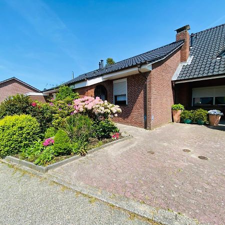 Ferienhaus An Der Kueste Im Luftkurort Hage Villa Exterior photo